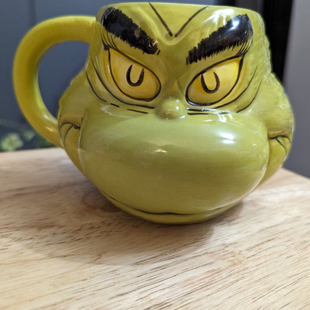 BioWorld The Grinch 3D face shaped mug green evil grin 2023 4 inch holiday *Read